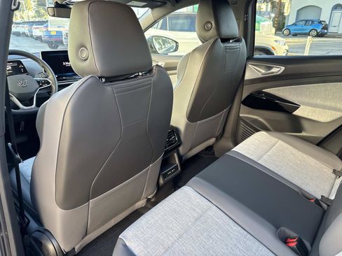 New 2026 Volkswagen ID.4 Pro image 10