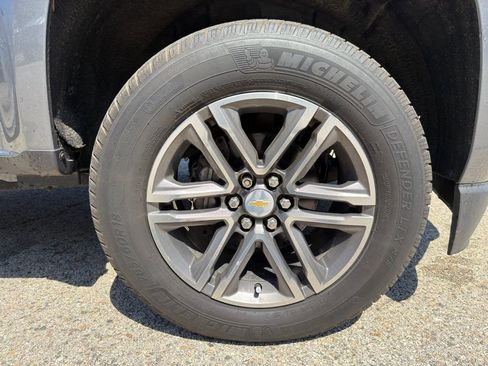 Used 2019 Chevrolet Colorado LT w/ LT Convenience Package AWD/4WD image 9