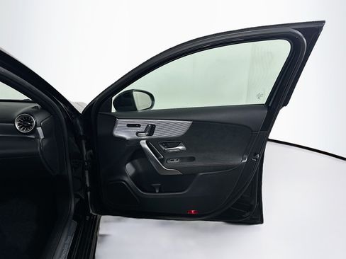 Used 2022 Mercedes-Benz A 220 4MATIC image 31