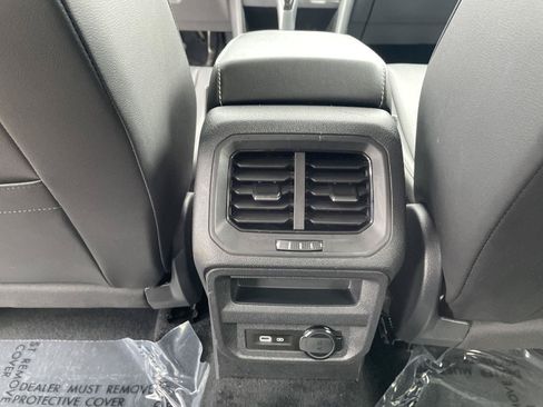 Used 2022 Volkswagen Tiguan SE AWD/4WD image 24
