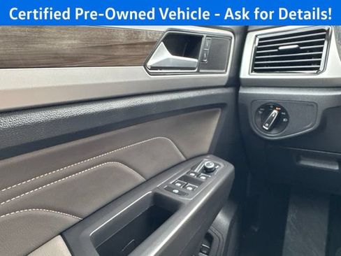 Used 2023 Volkswagen Atlas SEL AWD/4WD image 19