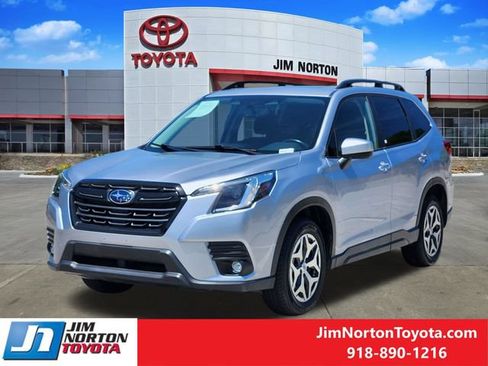 Used 2024 Subaru Forester Premium AWD/4WD image 4