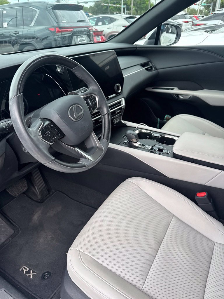 Used 2024 Lexus RX 350h w/ Cold Area Package AWD/4WD image 3