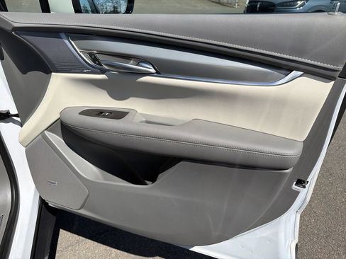 Used 2024 Cadillac XT5 Premium Luxury image 14