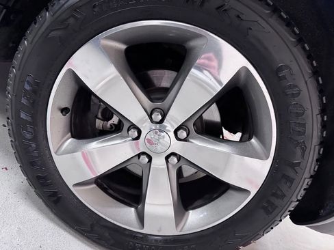 Used 2015 Jeep Grand Cherokee Limited w/ Trailer Tow Group IV image 9