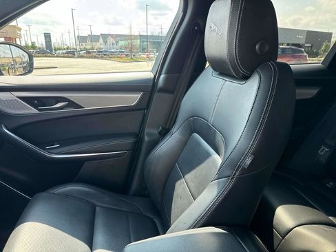 Used 2024 Jaguar F-PACE R-Dynamic S image 19