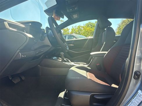 Used 2025 Toyota Corolla SE image 10