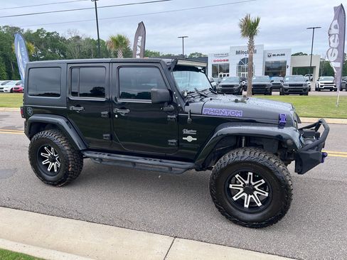 Used 2013 Jeep Wrangler Unlimited Sport AWD/4WD image 5