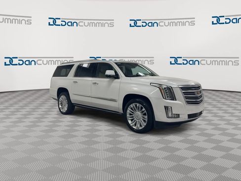Used 2019 Cadillac Escalade ESV Platinum AWD/4WD image 2