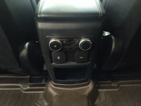 Used 2020 Ford Explorer XLT w/ Equipment Group 202A AWD/4WD image 26