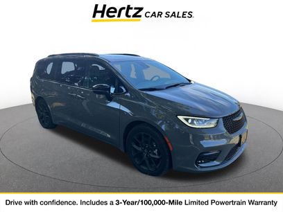 Used 2025 Chrysler Pacifica Limited