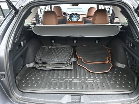 Used 2025 Subaru Outback Touring XT image 17