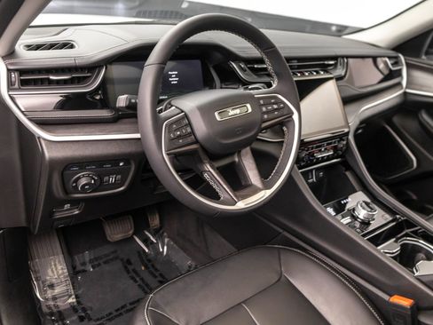 Used 2022 Jeep Grand Cherokee Limited 4xe image 5