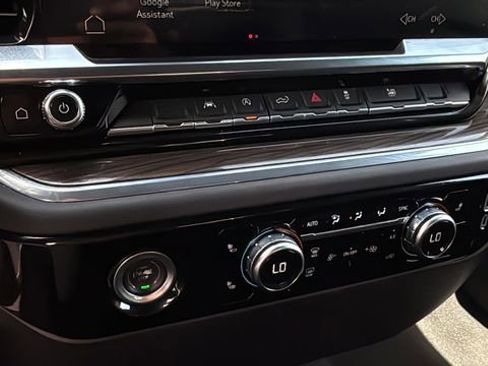 Used 2024 GMC Sierra 1500 Elevation image 19