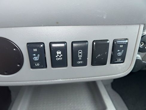 Used 2021 Nissan Frontier SV w/ Midnight Edition Floor Mats image 15