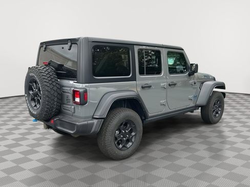 Used 2023 Jeep Wrangler Unlimited w/ Cold Weather Group AWD/4WD image 4