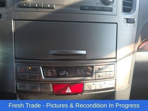 Used 2012 Subaru Outback 2.5i Limited w/ Moonroof Pkg AWD/4WD image 15