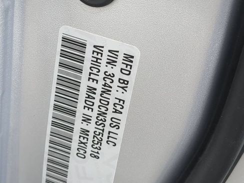 Used 2025 Jeep Compass Limited AWD/4WD image 32