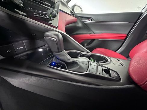 Used 2022 Toyota Camry XSE image 28