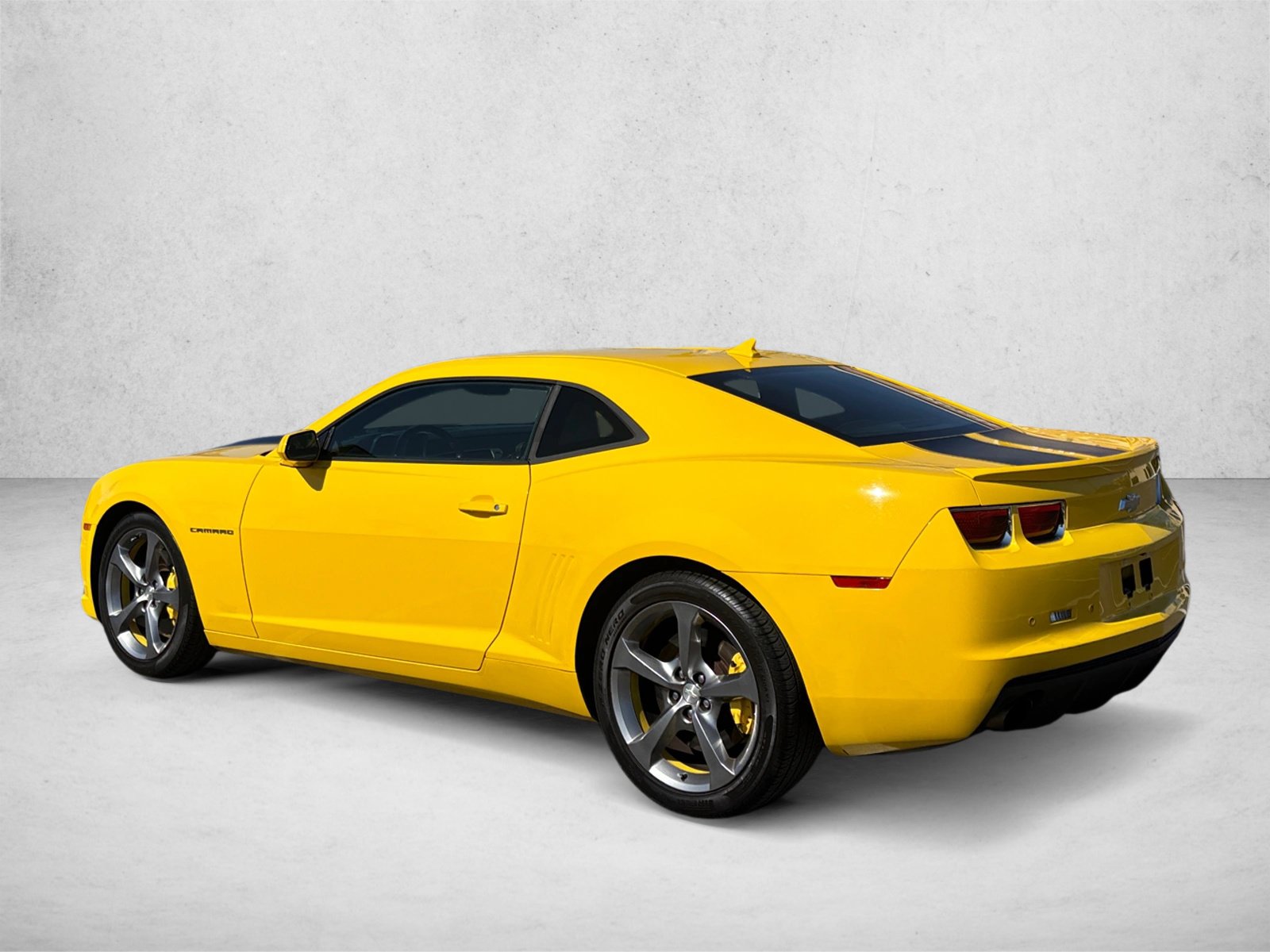 Used 2013 Chevrolet Camaro SS w/ RS Package RWD image 7