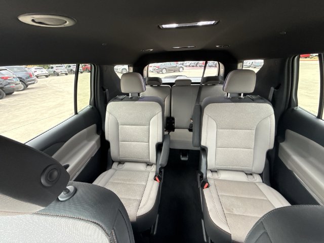 Certified 2026 Chevrolet Traverse LT w/ Driver Confidence Package FWD image 36