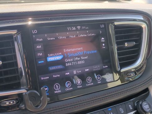 Used 2019 Chrysler Pacifica Limited w/ Tire & Wheel Group image 18