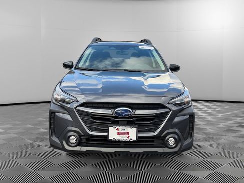 Used 2025 Subaru Outback Premium image 2