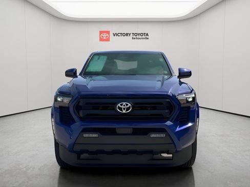 Used 2025 Toyota Tacoma SR5 image 14