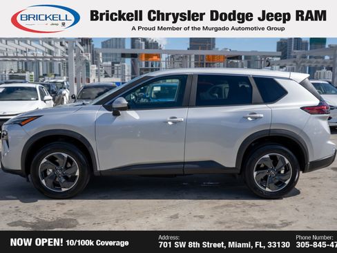 Used 2025 Nissan Rogue SV image 8