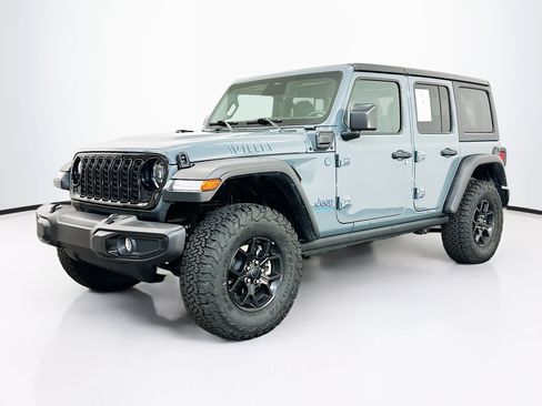 Used 2025 Jeep Wrangler Willys image 3