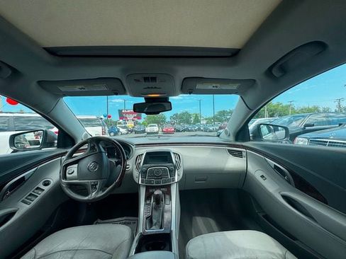 Used 2010 Buick LaCrosse CXS FWD image 19