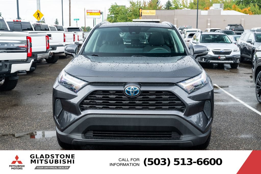 Used 2022 Toyota RAV4 XLE w/ Convenience Package AWD/4WD image 2