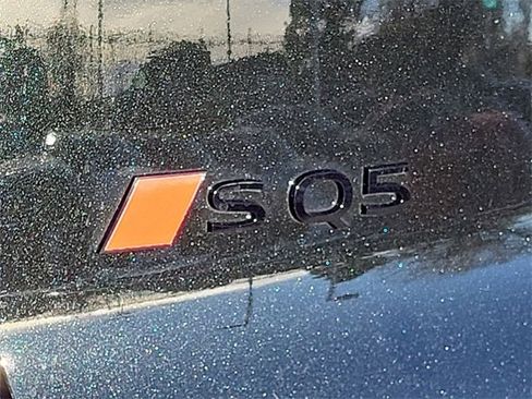 New 2025 Audi SQ5 Prestige image 16
