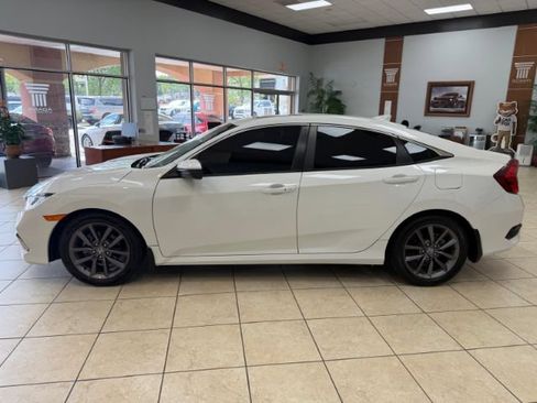 Used 2021 Honda Civic EX image 4