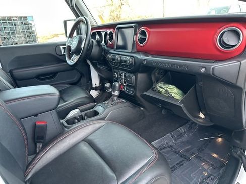 Used 2022 Jeep Wrangler Unlimited Rubicon w/ Cold Weather Group image 40