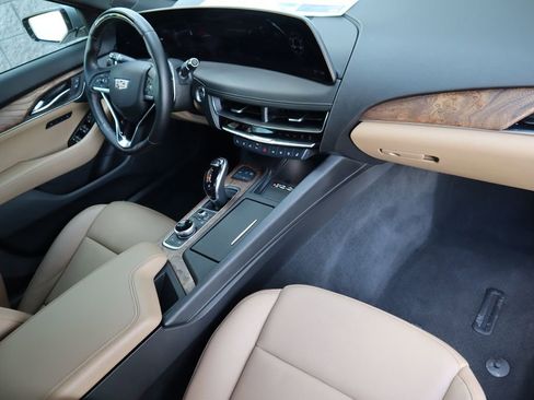 Used 2025 Cadillac CT5 Premium Luxury image 17