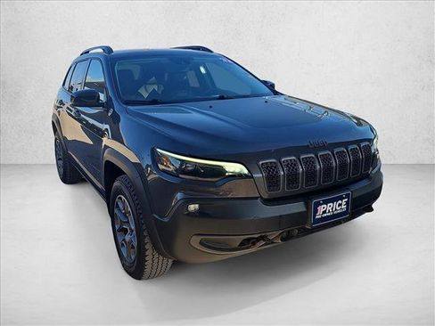 Used 2022 Jeep Cherokee Trailhawk image 7