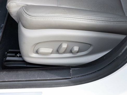 Used 2016 Cadillac ATS Luxury w/ Sun And Sound Package image 31