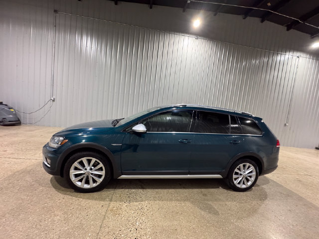 Used 2018 Volkswagen Golf Alltrack AWD/4WD image 2