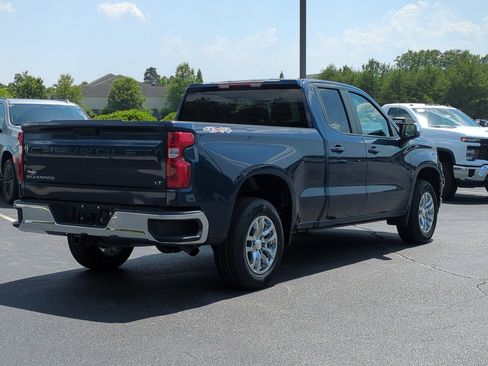 Used 2022 Chevrolet Silverado 1500 LT AWD/4WD image 10