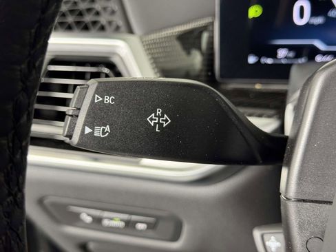 Used 2025 BMW X5 xDrive40i w/ Parking Assistance Package image 21