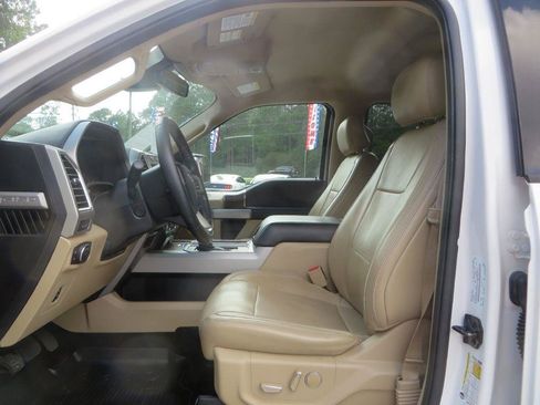 Used 2017 Ford F150 Lariat w/ Equipment Group 502A Luxury AWD/4WD image 11