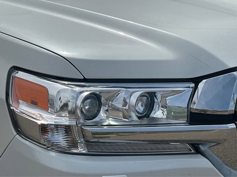 Used 2018 Toyota Land Cruiser image 31