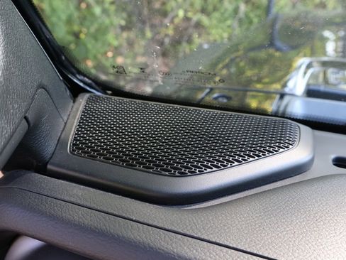 Used 2022 Jeep Wrangler Sport image 34