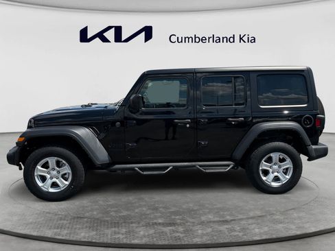 Used 2022 Jeep Wrangler Unlimited Sport AWD/4WD image 2