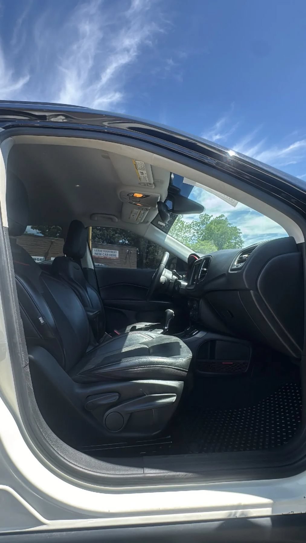 Used 2021 Jeep Compass Trailhawk AWD/4WD image 24