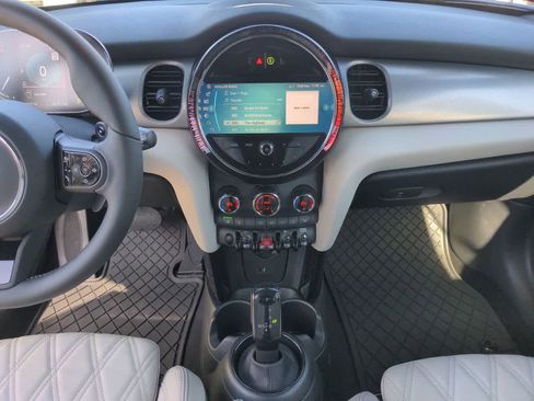 Certified 2023 MINI Cooper S w/ Signature Upholstery Package image 25