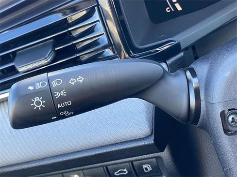 Used 2025 Toyota Camry SE image 22