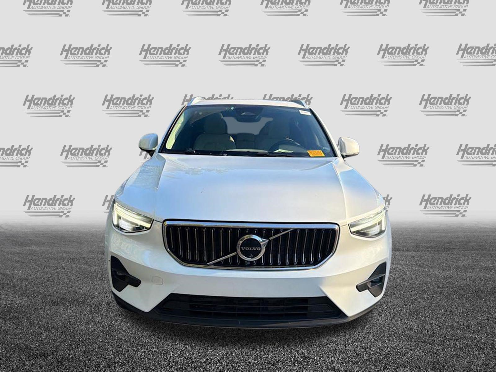 Used 2024 Volvo XC40 B5 Plus w/ Protection Package Premier AWD/4WD image 5
