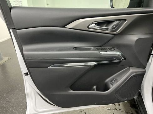 New 2026 Chevrolet Traverse LT w/ Sun and Wheel Package FWD image 23